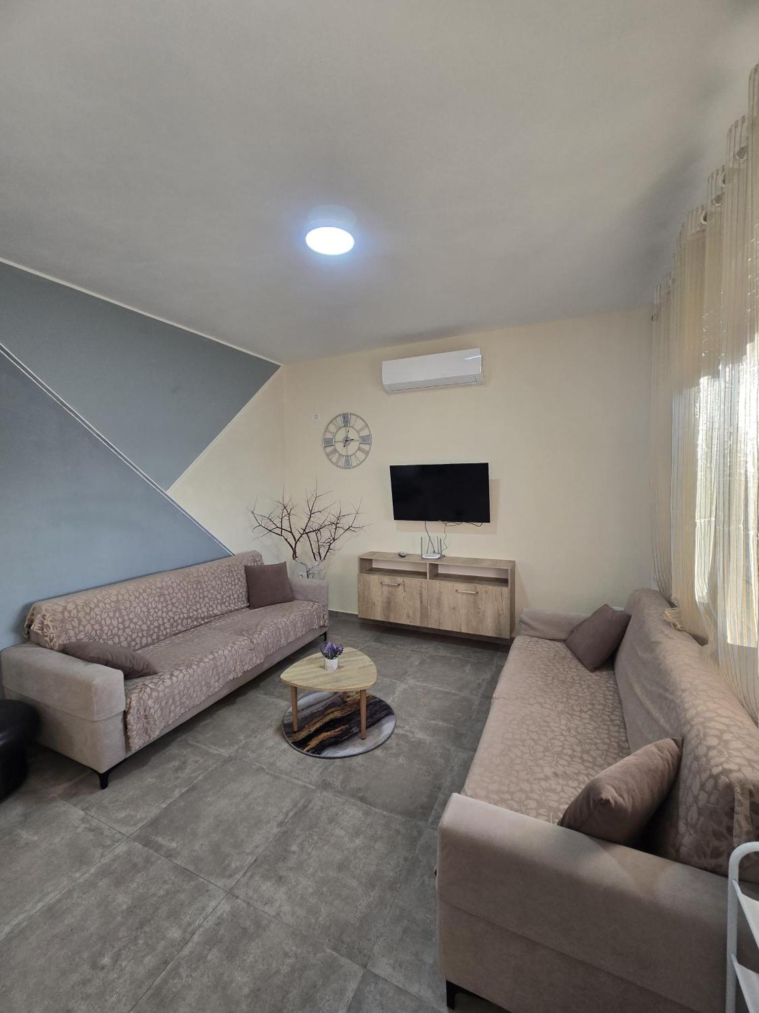 Villa Rei Baks-Rrjoll Exteriör bild